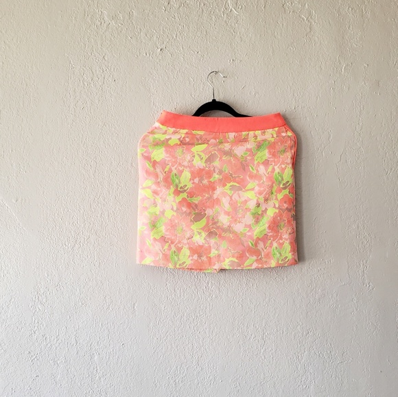 TED BAKER PINK FLORAL ASYMMETRICAL SKIRT...SIZE 0 - Picture 3 of 7